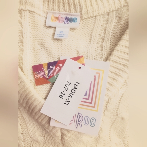 LuLaRoe Sweater Vest - Picture 8 of 8